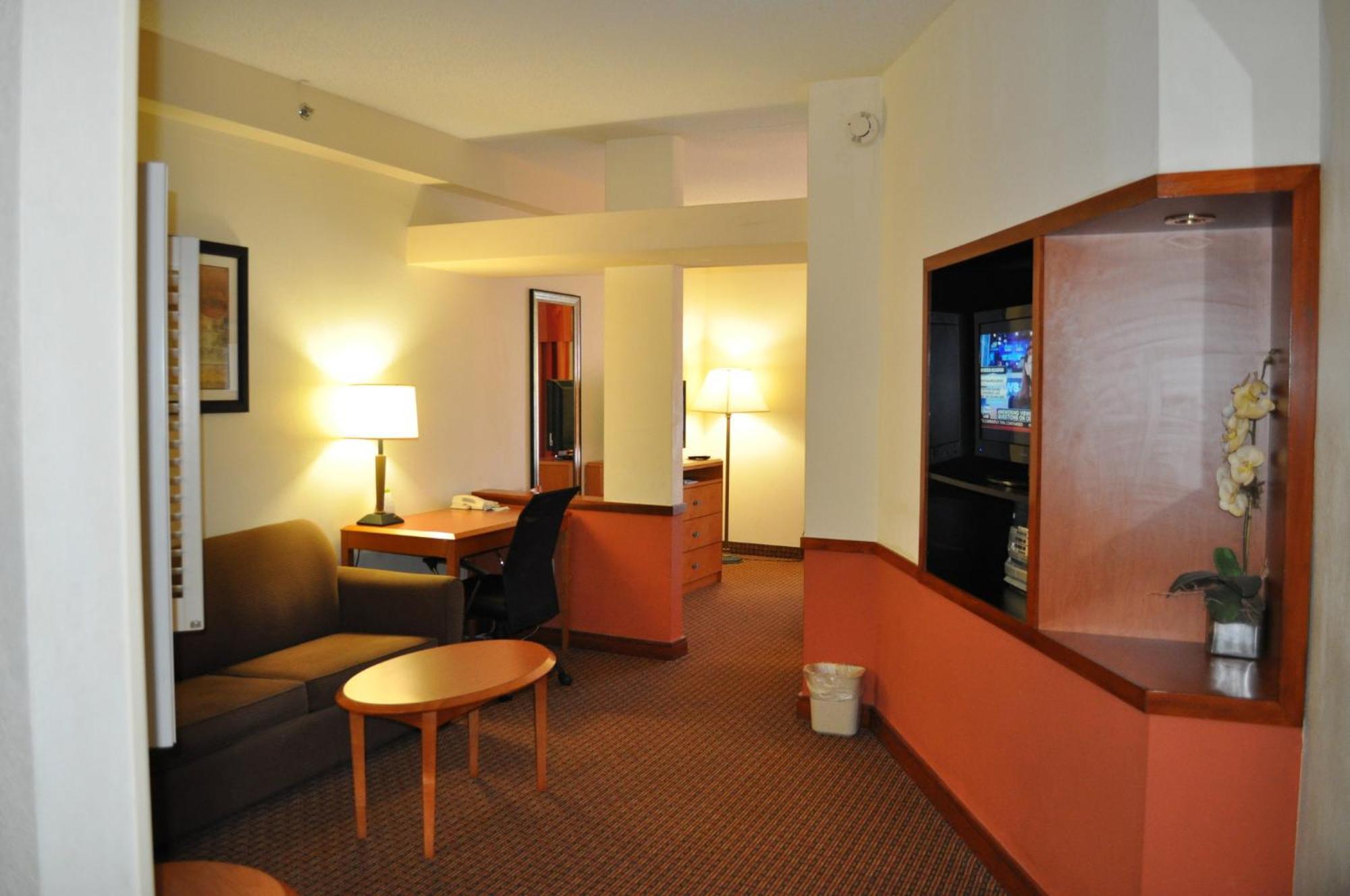 Holiday Inn Express Williamston By Ihg Dış mekan fotoğraf